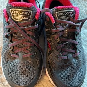 Saucony shoes for women
